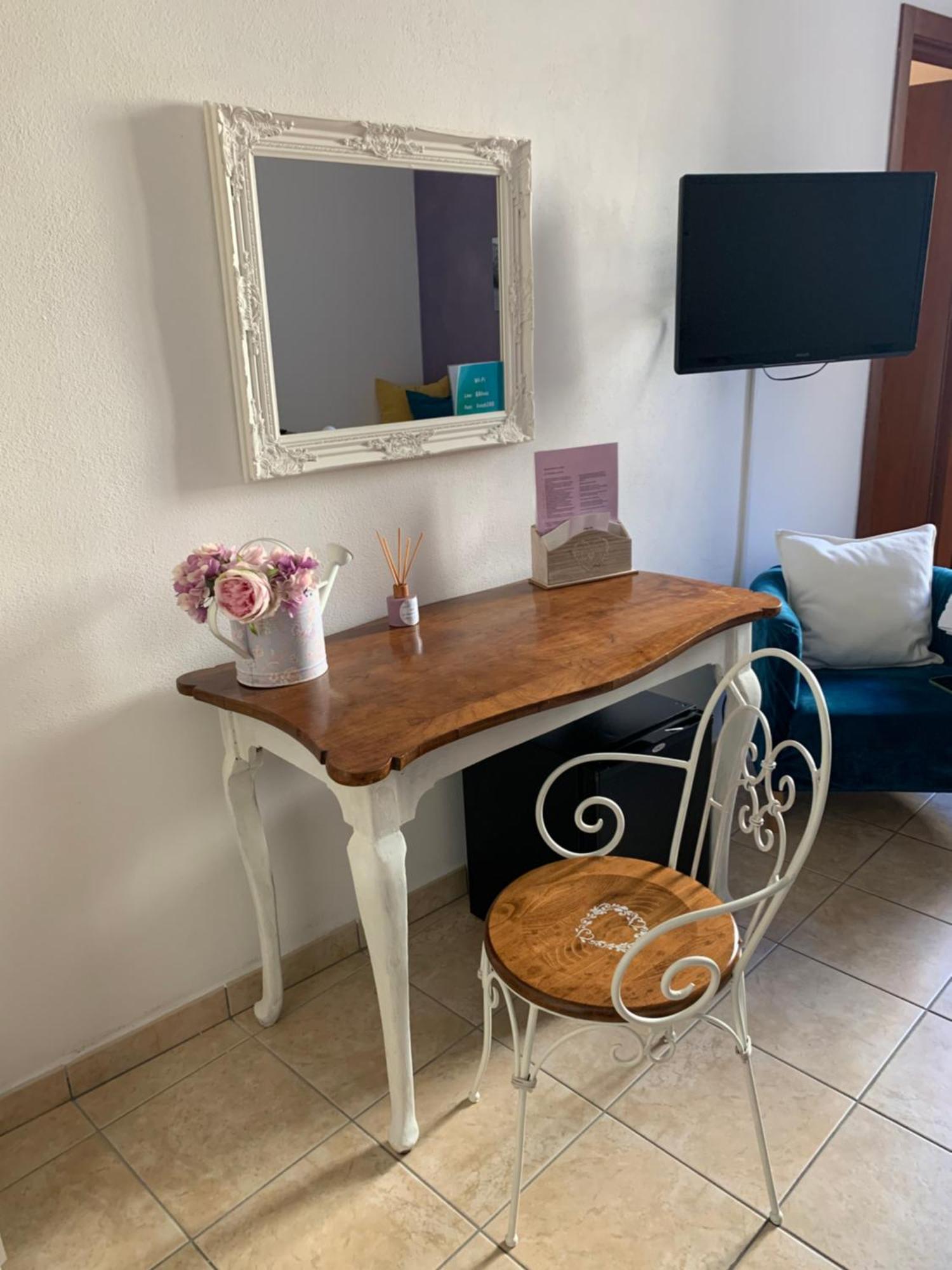 B&B Le Camere Di Livia Siena Luaran gambar