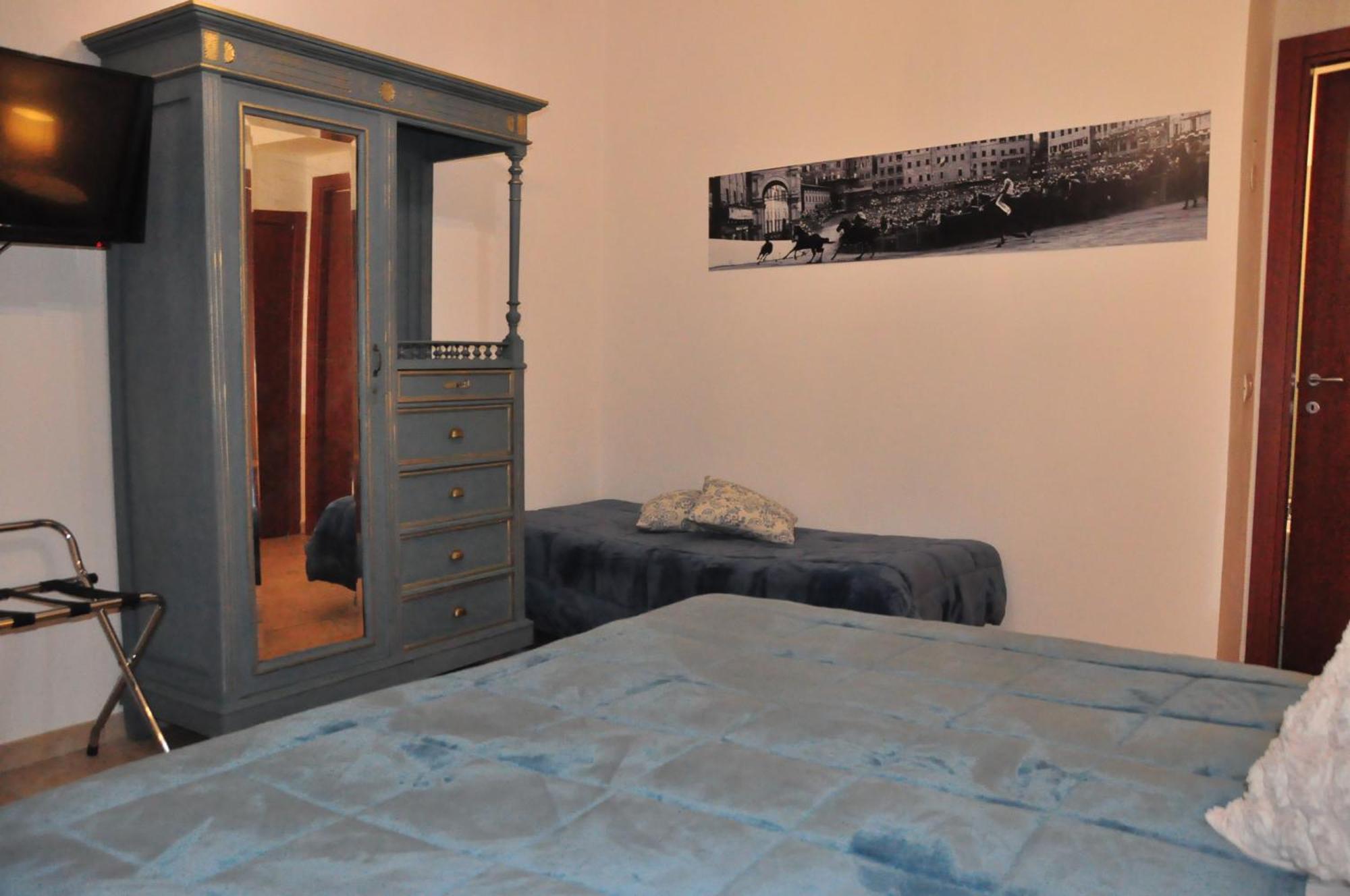 B&B Le Camere Di Livia Siena Luaran gambar