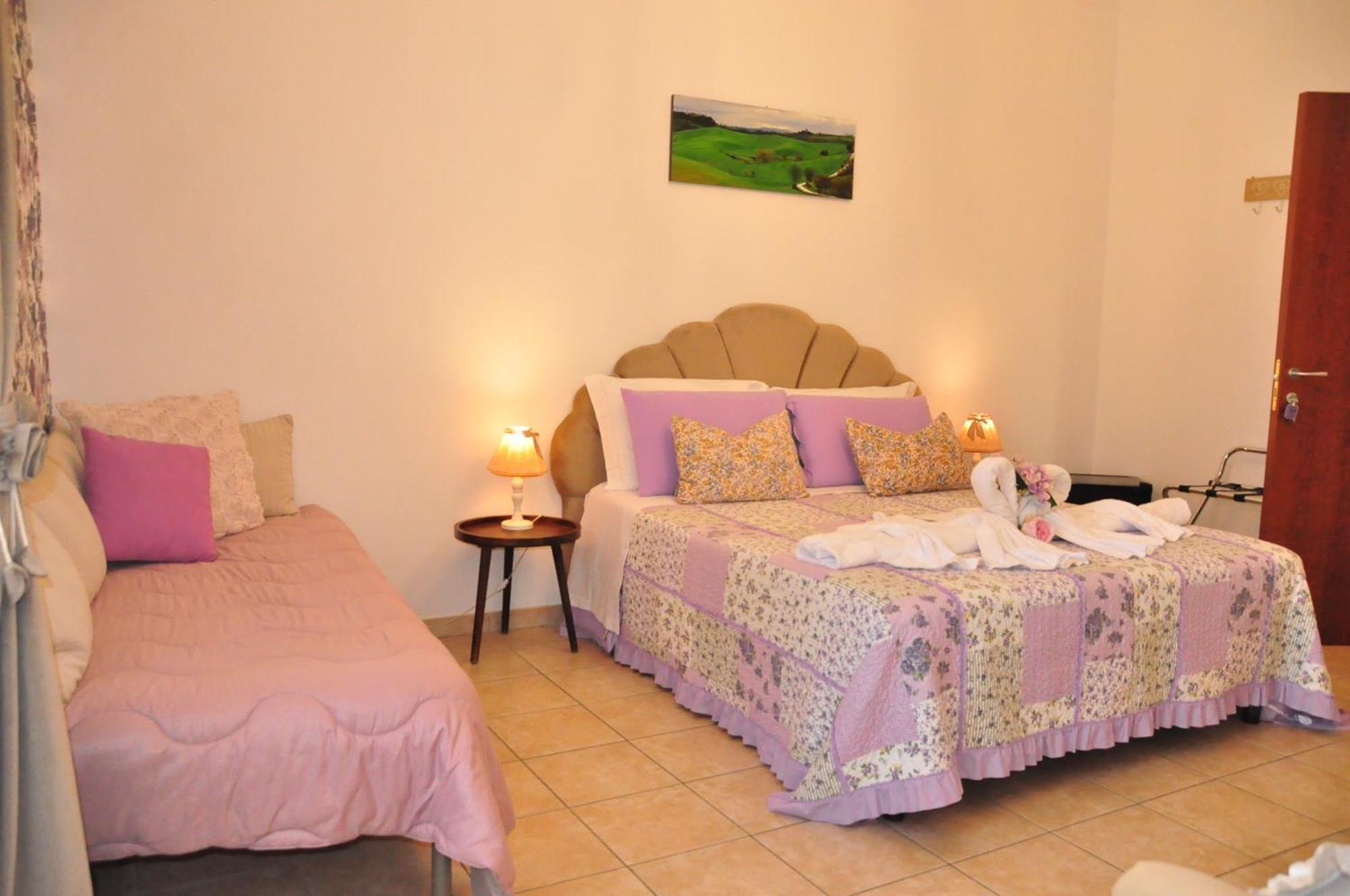 B&B Le Camere Di Livia Siena Luaran gambar